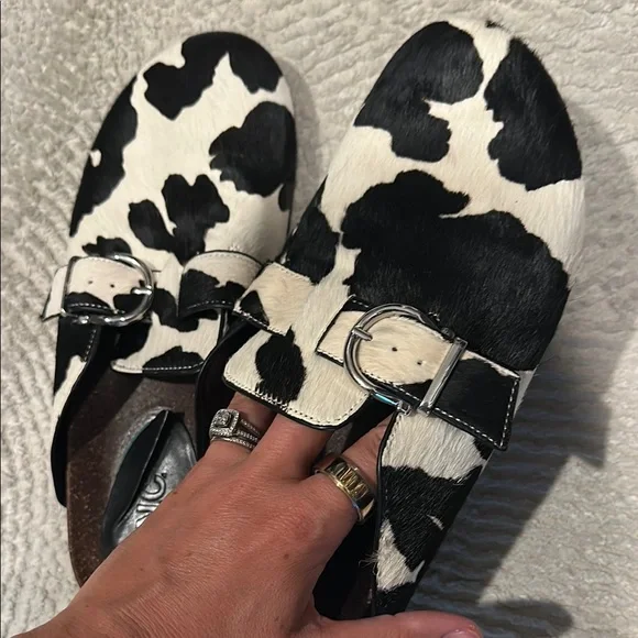 INC International Concepts Black and White Mules - Picture 6 of 6